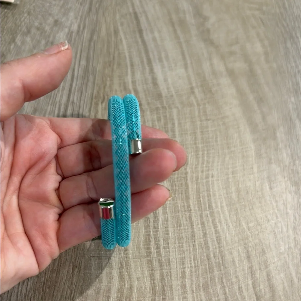 Touchstone Swarovski Crystal Blue Sparkle Bracelet NWOB - Picture 3 of 3
